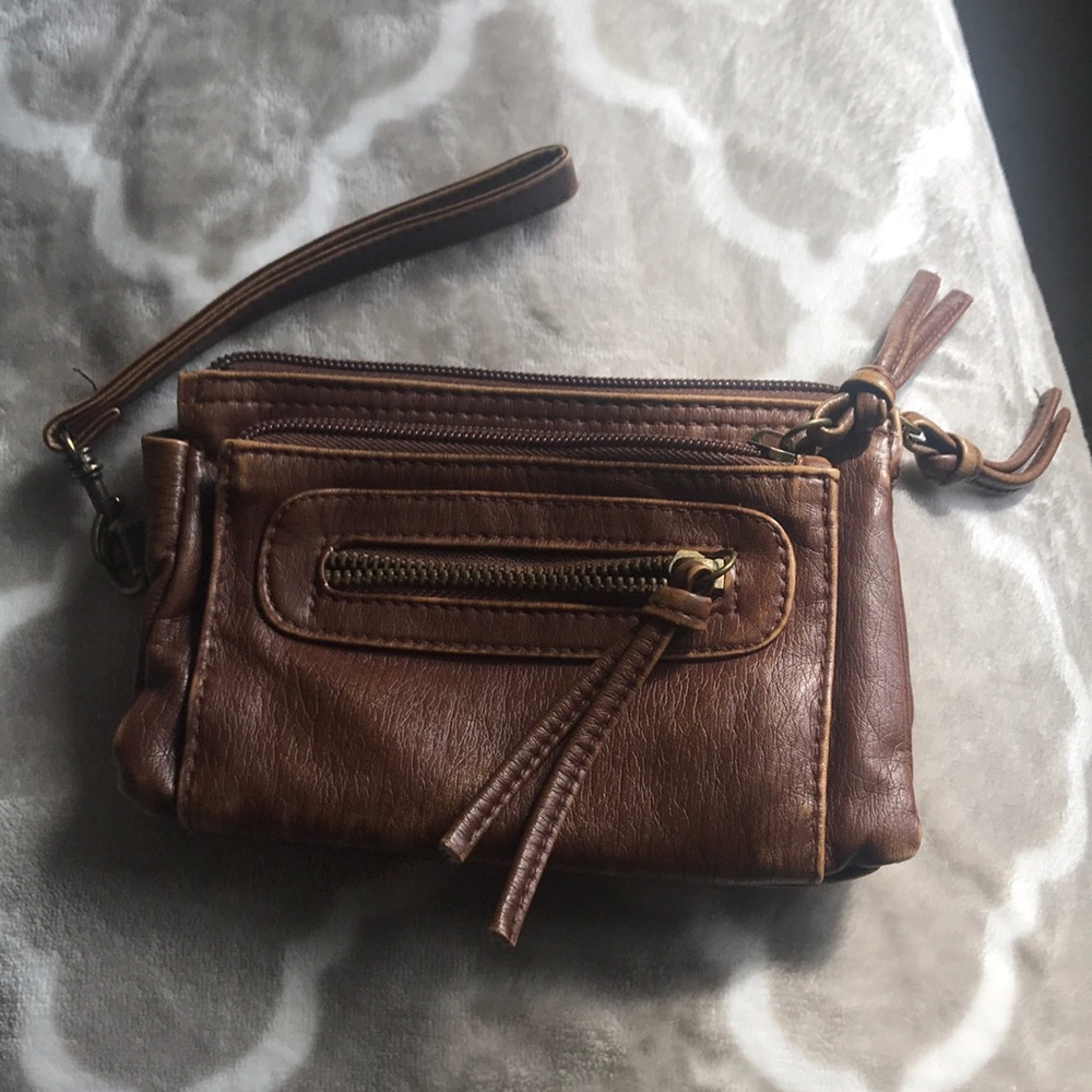 Brown wristlet